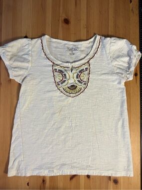 Girls' White Embroidered Short-Sleeve Tee